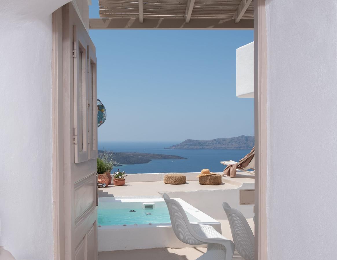 The Globe Suites Villa Fira  Exterior foto