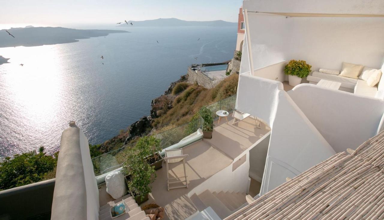 The Globe Suites Villa Fira  Exterior foto